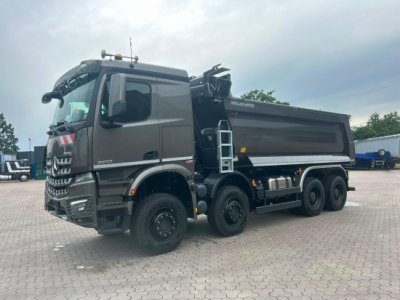 Обзор Mercedes-Benz Arocs 3253 K 8x4 (Euro-6): мощный самосвал для строительной отрасли